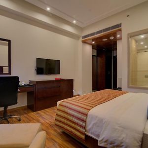 Deluxe King Non-Smoking Room Book & Unlock Exclusive Discounts