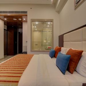 King Non-Smoking Room Book & Unlock Exclusive Discounts